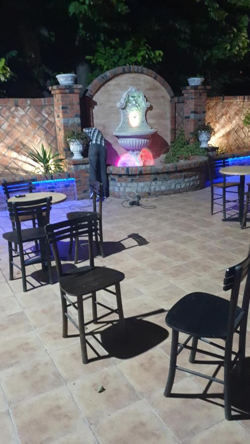 Castello Inn Smederevska Palanka Екстер'єр фото